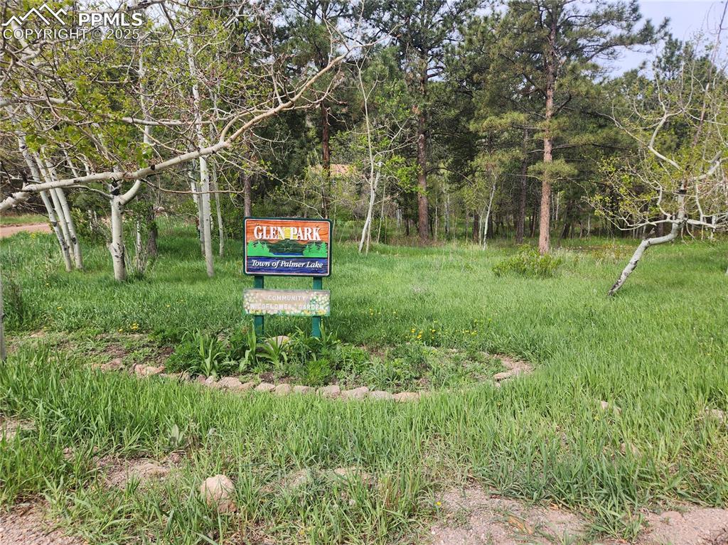 Image 8 of 11: Neighborhood Park