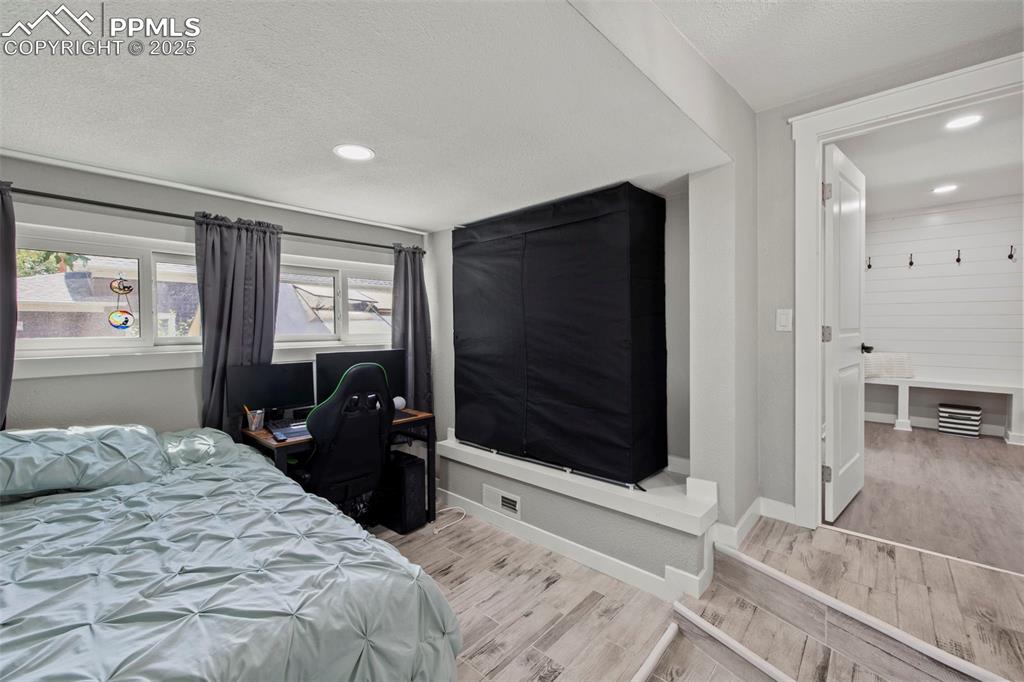 Image 17 of 27: Bedroom #4 (nonconforming)