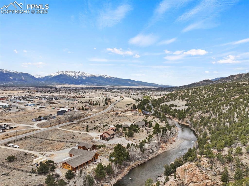 Image 12 of 17: Within walking distance of the stunning Arkansas River—perfect for fishing,