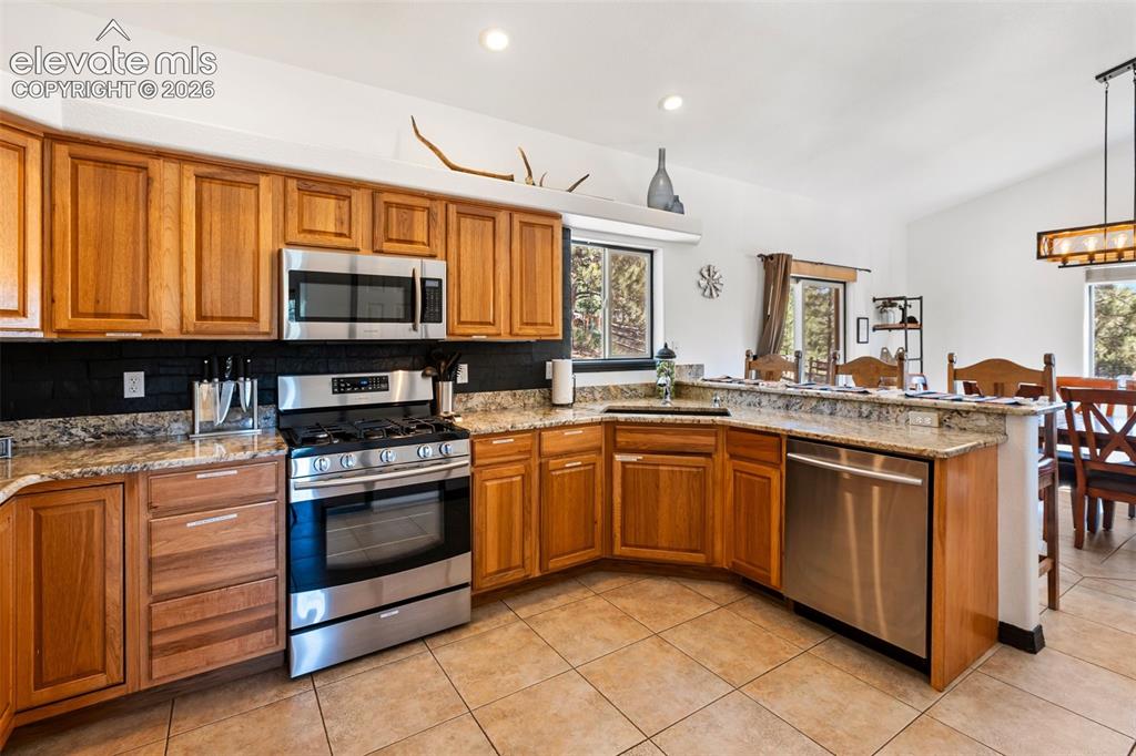 Image 10 of 49: Kitchen