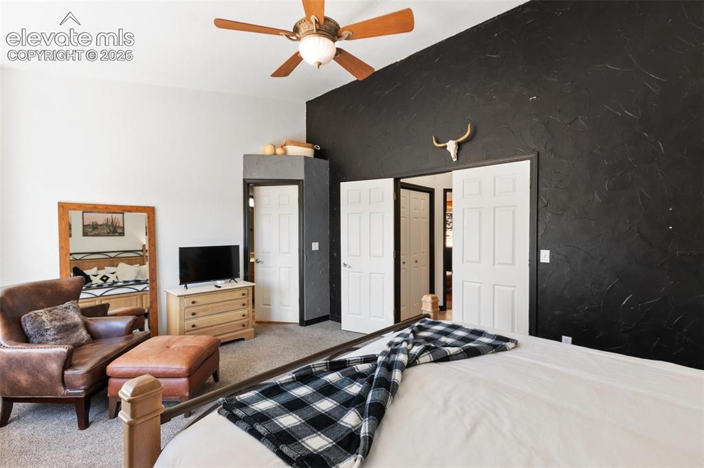 Image 16 of 49: Bedroom