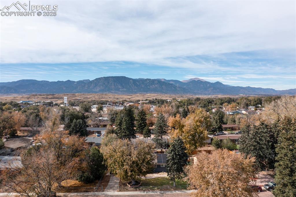 Image 42 of 43: View of mountain background