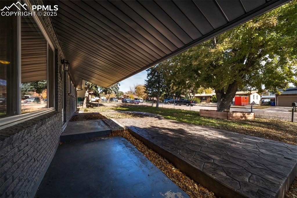 Image 5 of 43: View of covered front porch