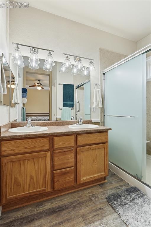 Image 15 of 46: Bathroom