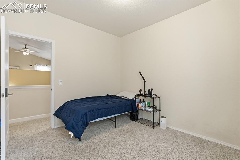 Image 19 of 46: Bedroom