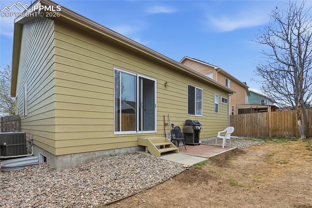 Image 40 of 46: Back of Structure