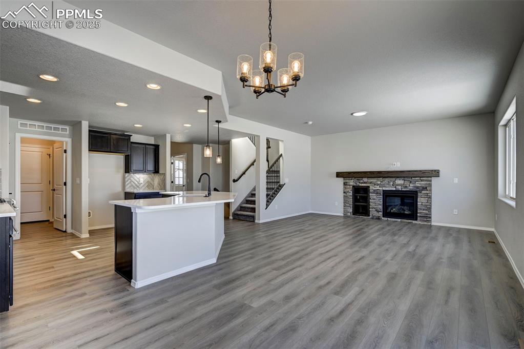 Image 10 of 20: Living Room