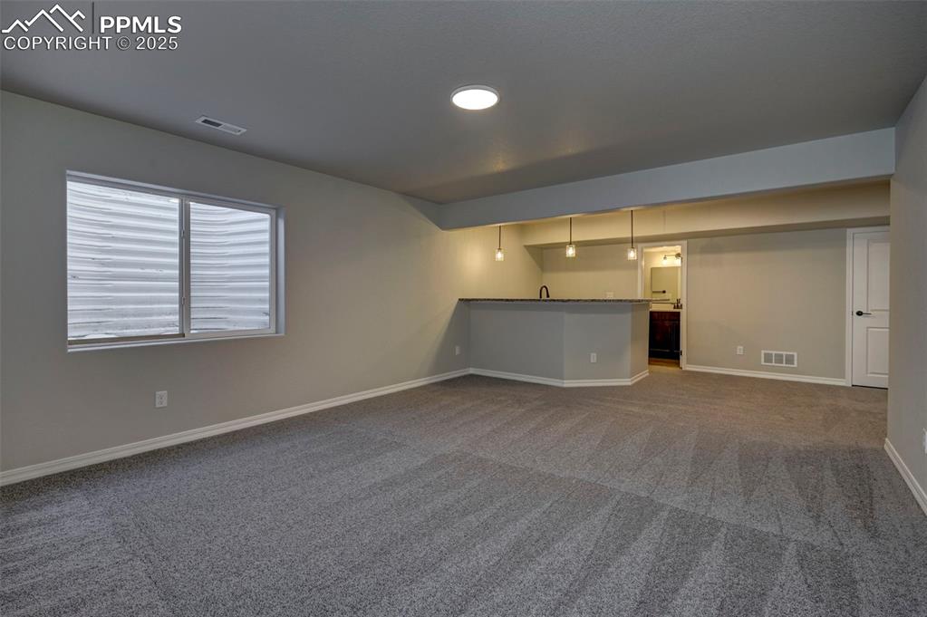 Image 18 of 20: Family Room