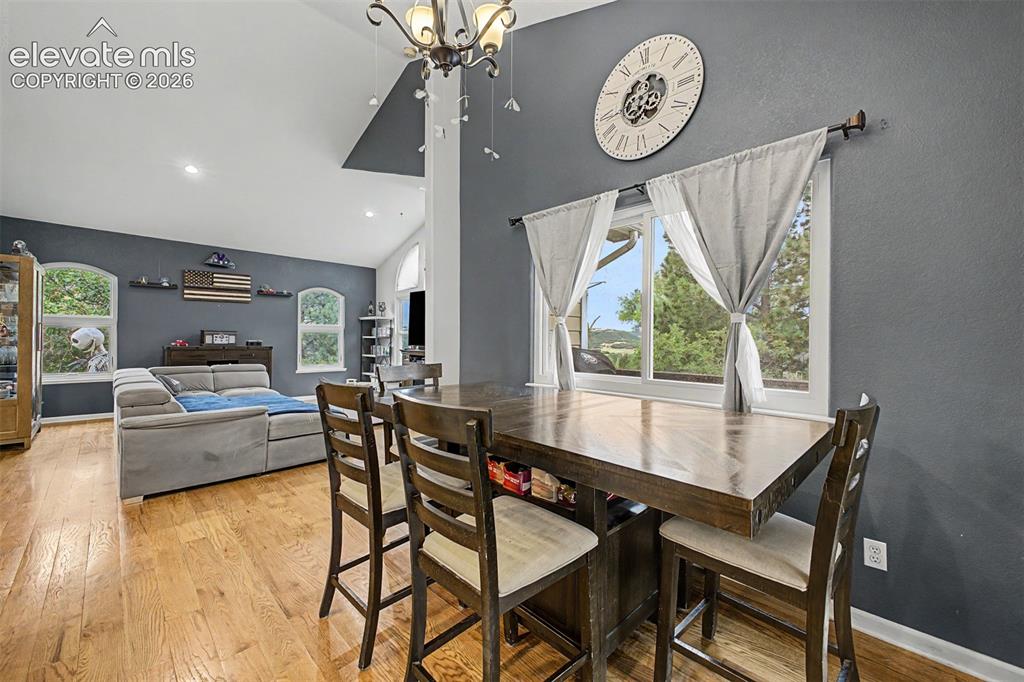 Image 11 of 35: Kitchen
