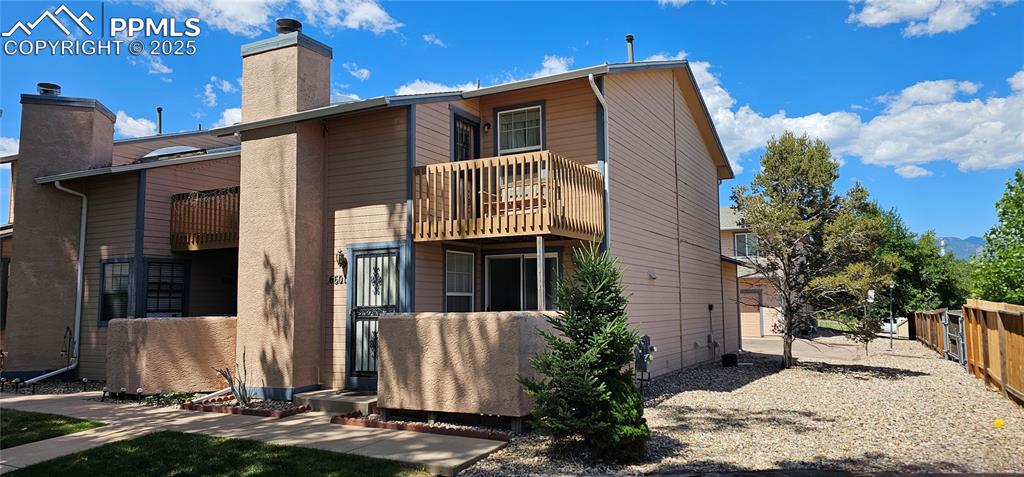 Image 3 of 19: Back of Structure