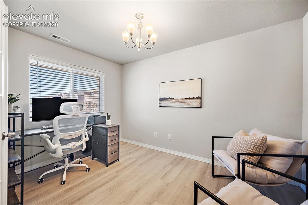 Image 9 of 40: Office