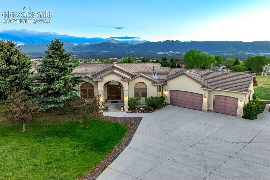 Image 1 of 49: Gorgeous estate in Sun Hills