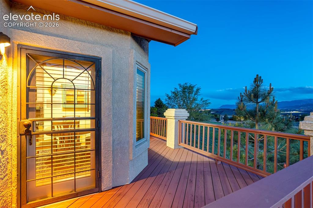 Image 12 of 49: Door from the kitchen nook to deck