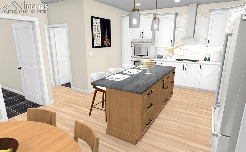 Image 4 of 19: Kitchen