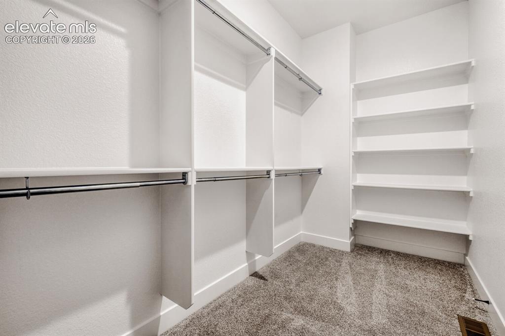 Image 20 of 27: Closet