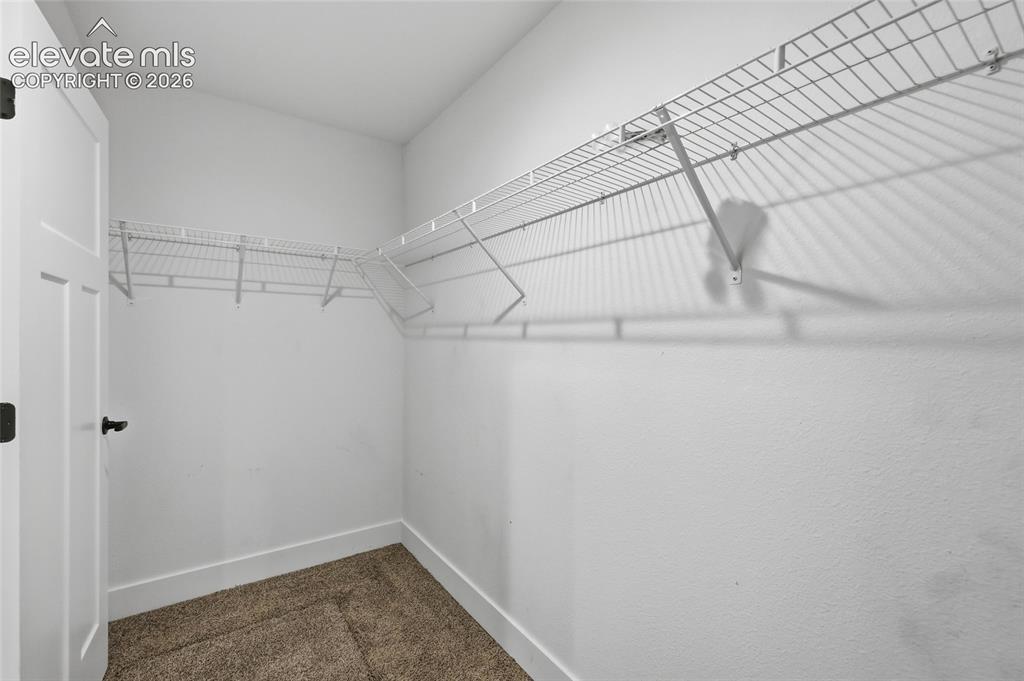 Image 11 of 28: Closet