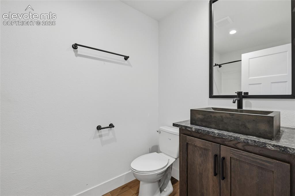 Image 25 of 28: Bathroom
