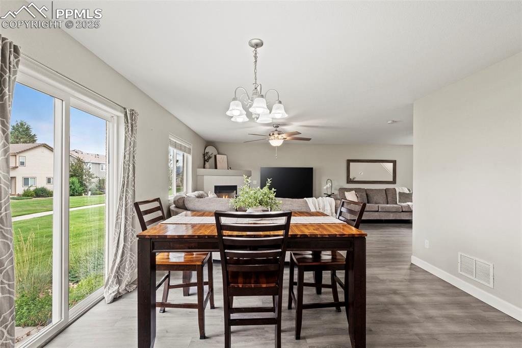 Image 12 of 48: Dining Area