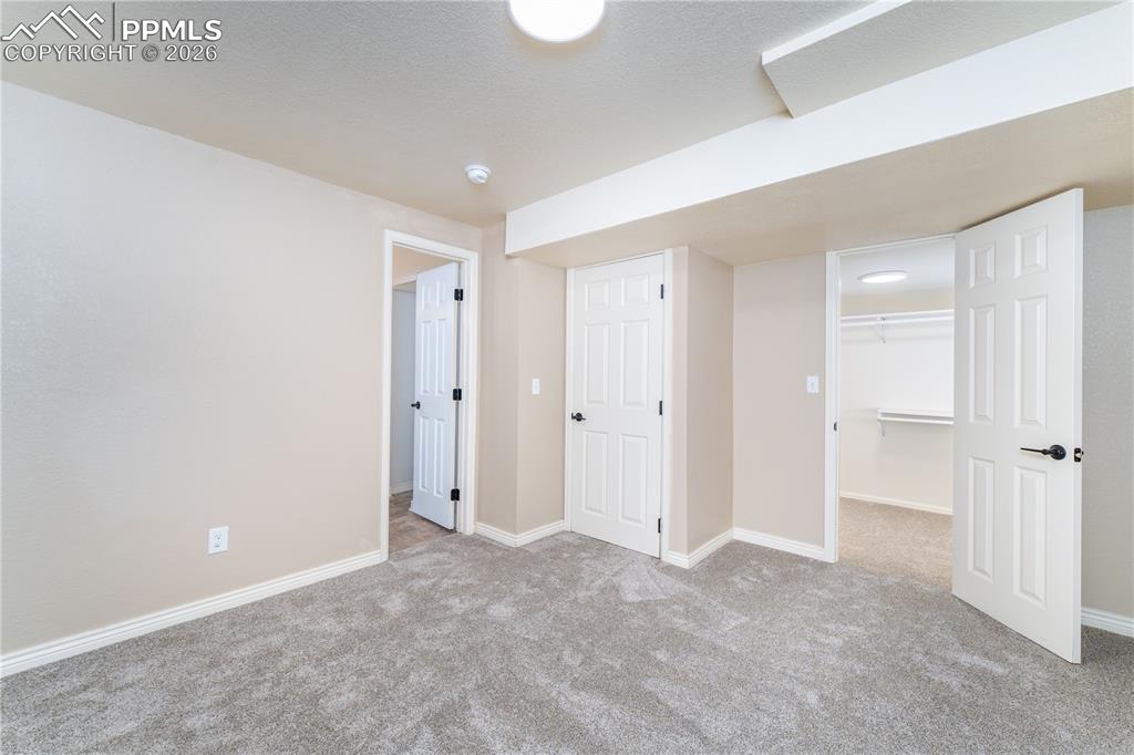 Image 21 of 44: Bedroom