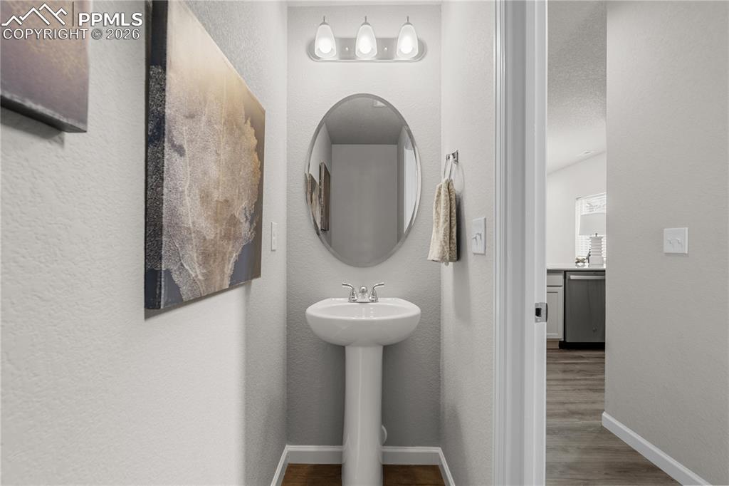 Image 14 of 26: Bathroom