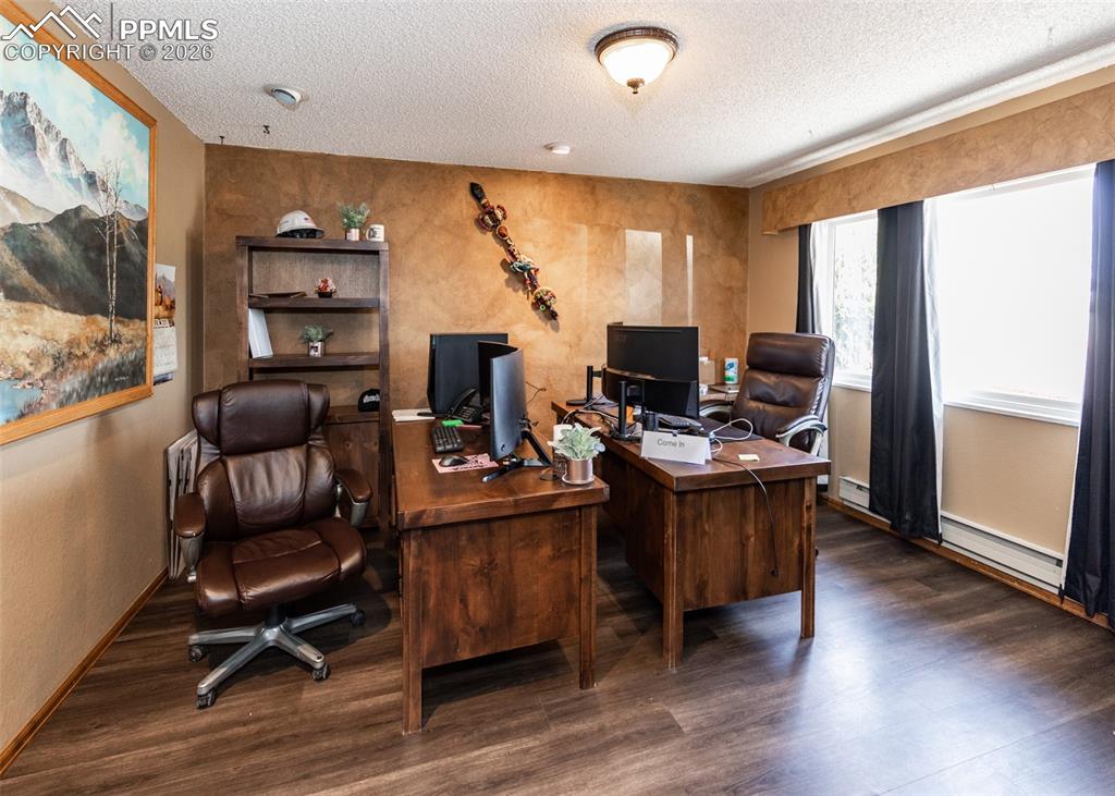 Image 14 of 47: Office