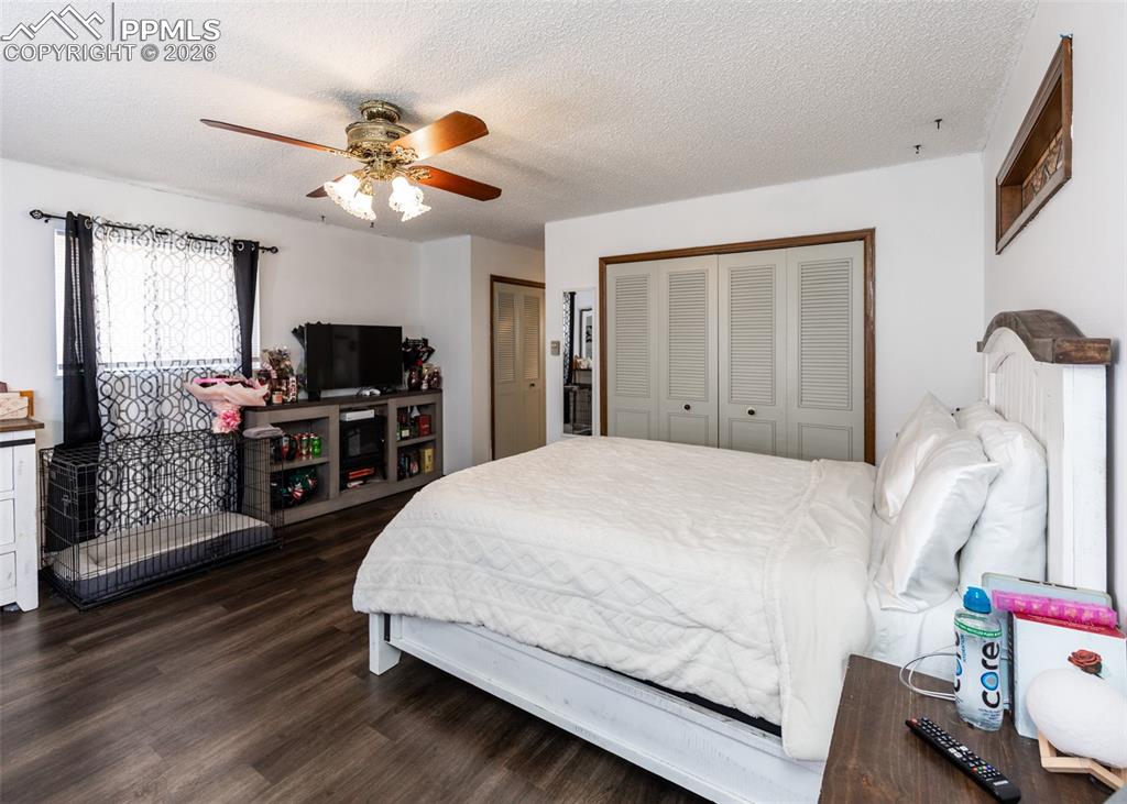 Image 15 of 47: Master Bedroom