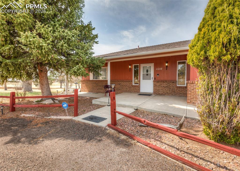 Image 2 of 47: Front of home