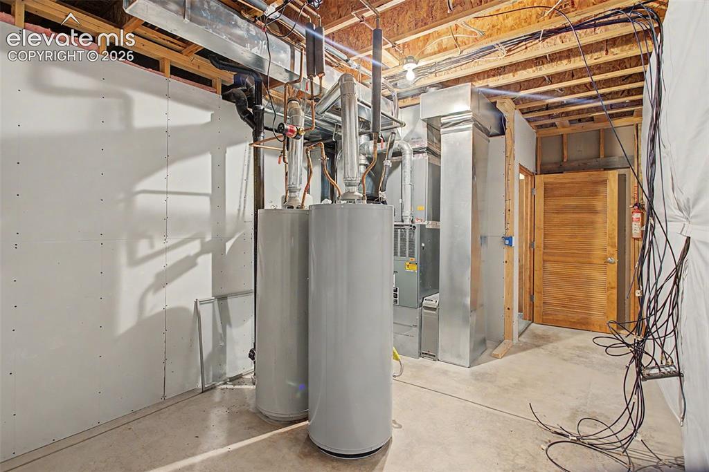 Image 44 of 47: Utility Room