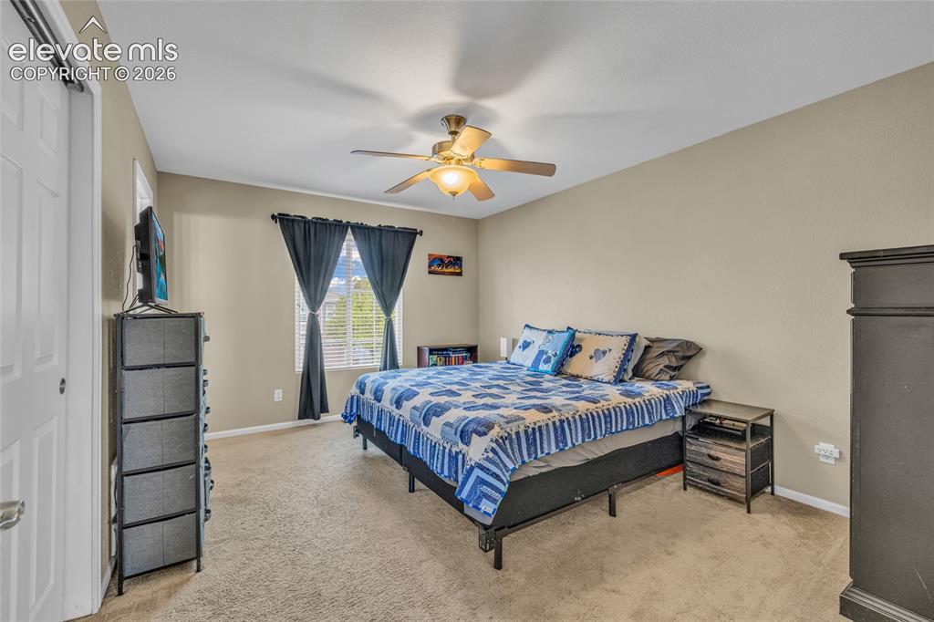 Image 15 of 30: Bedroom