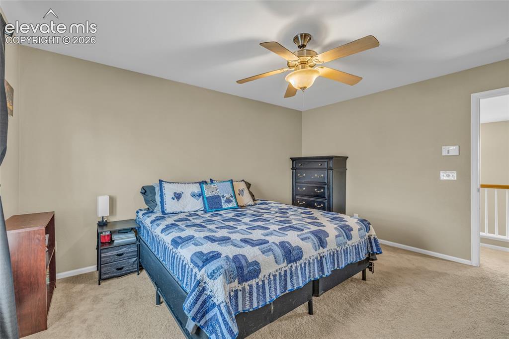 Image 16 of 30: Bedroom