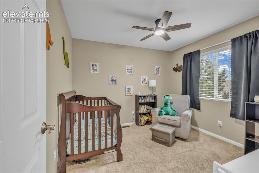 Image 19 of 30: Bedroom