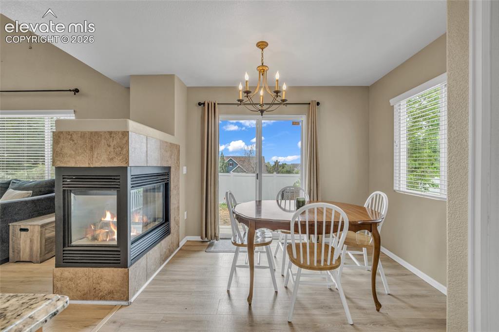 Image 9 of 30: Dining Area