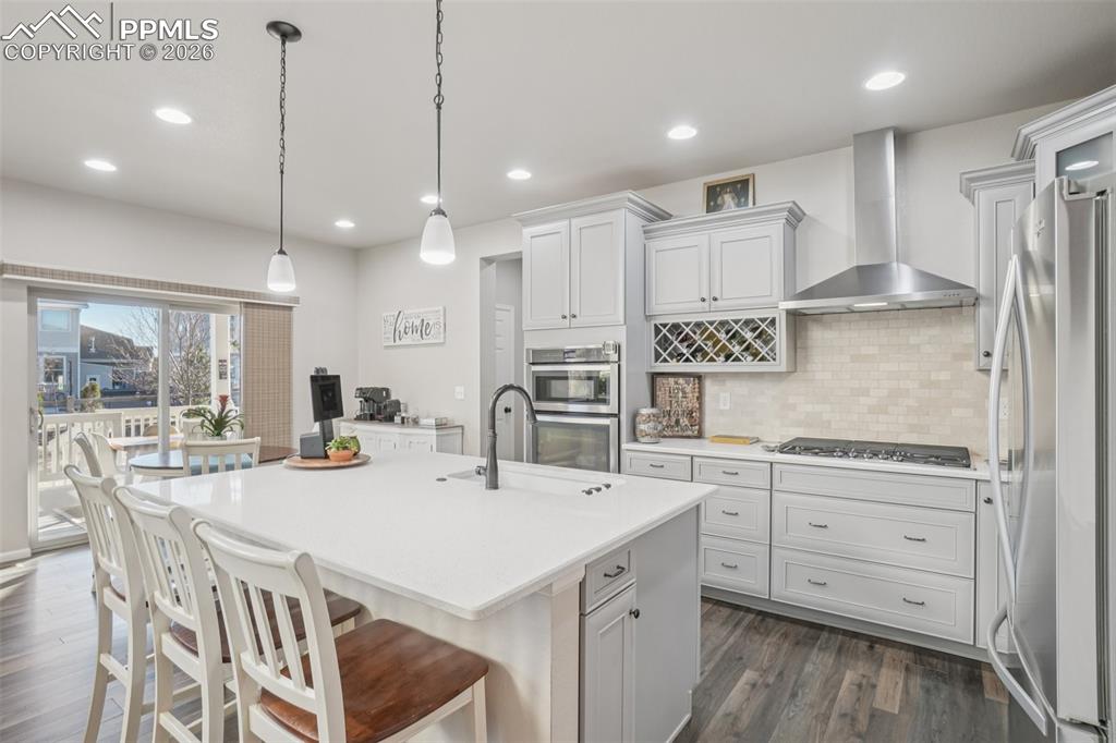 Image 14 of 45: Kitchen