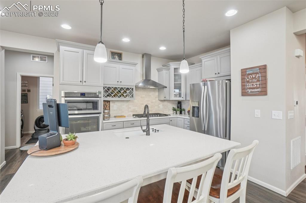 Image 15 of 45: Kitchen