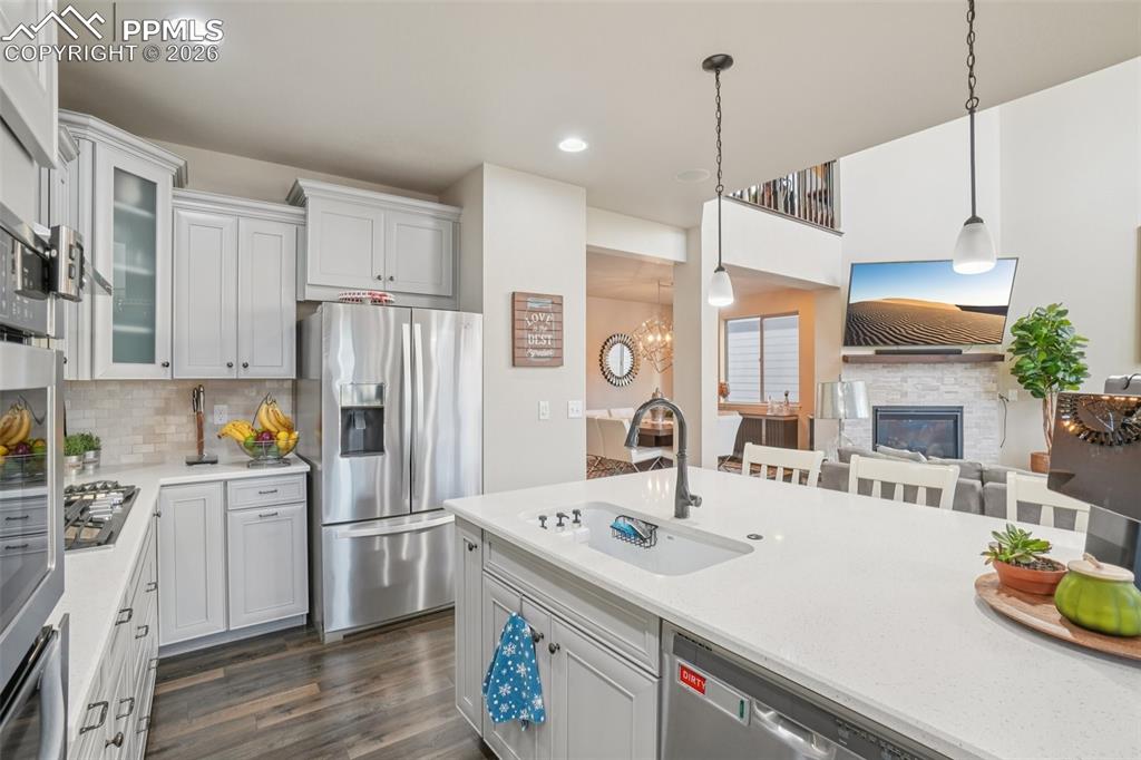 Image 16 of 45: Kitchen