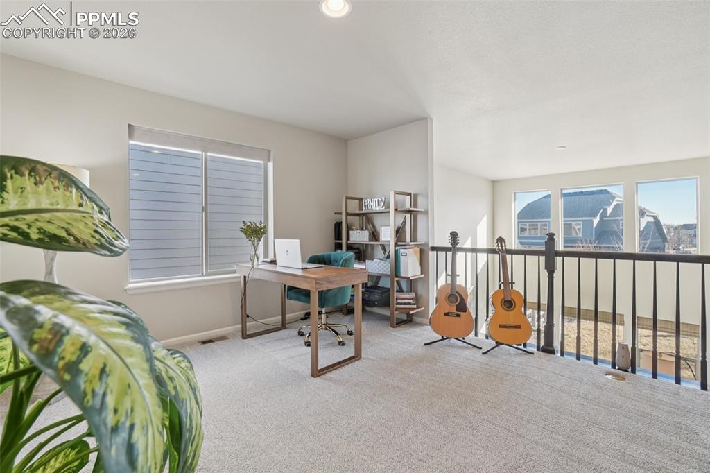 Image 21 of 45: Loft