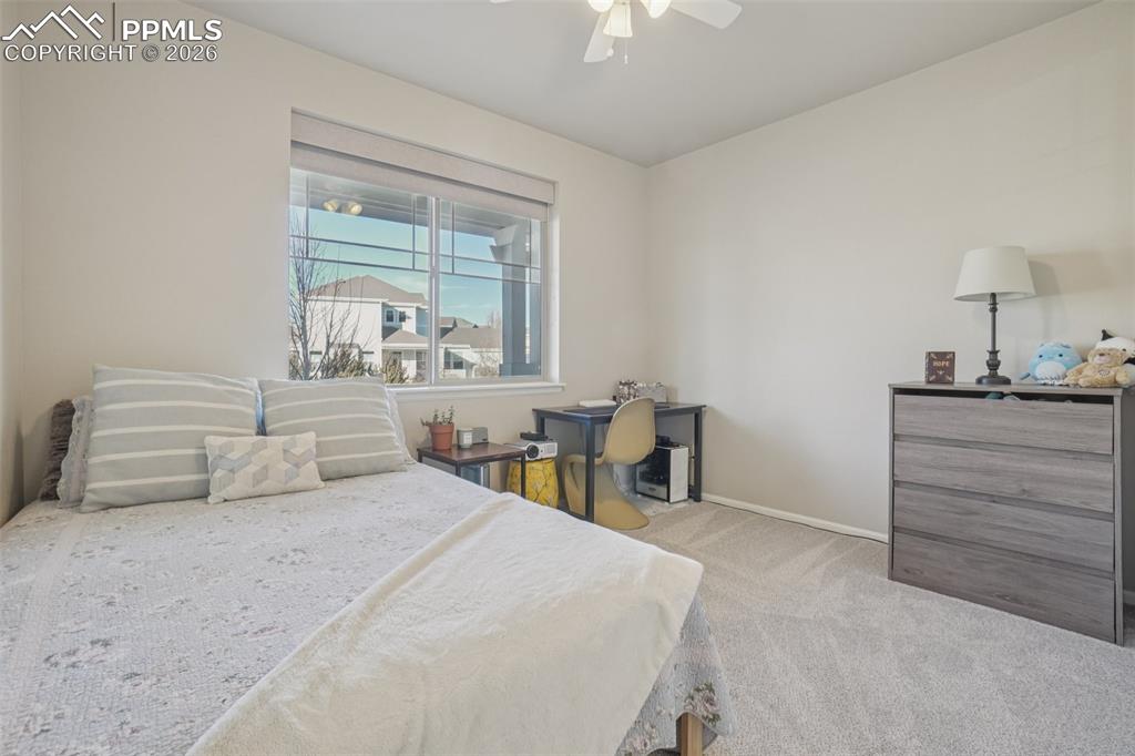 Image 28 of 45: Bedroom