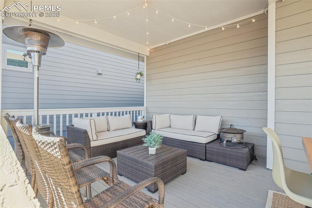 Image 41 of 45: Deck