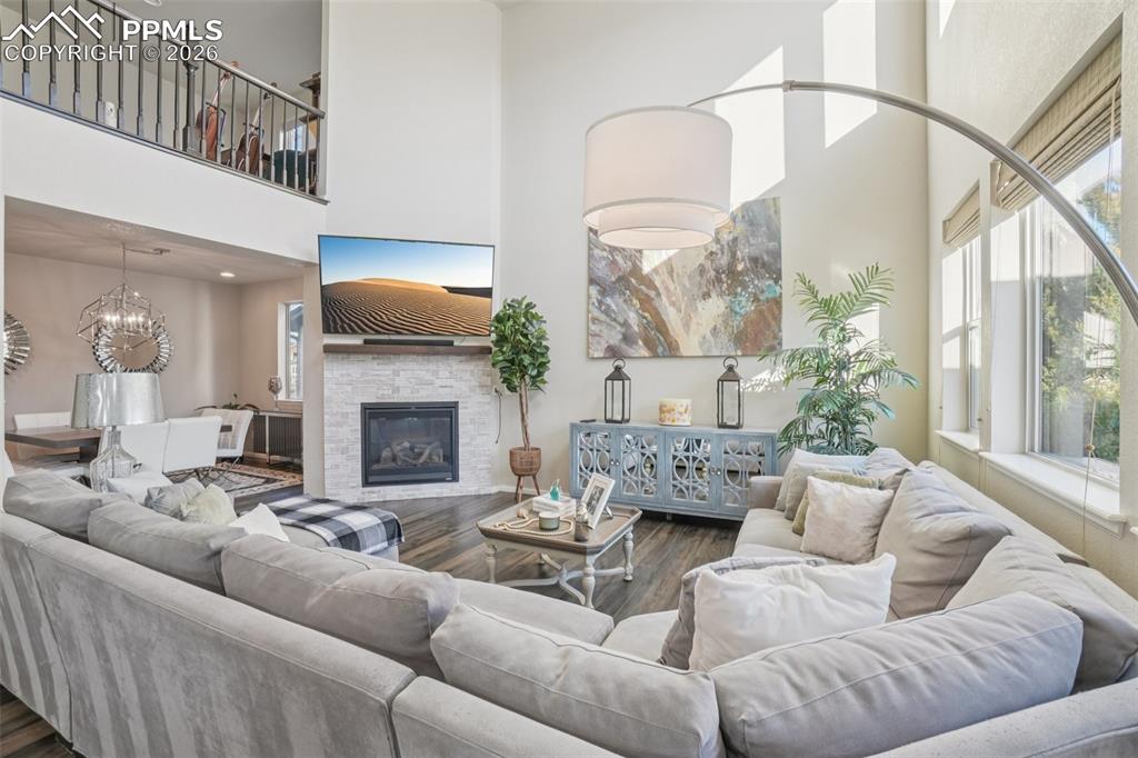 Image 9 of 45: Great Room