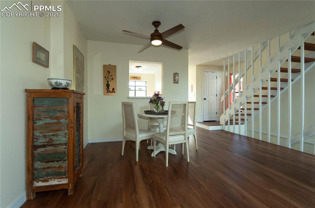 Image 7 of 49: Dining Area