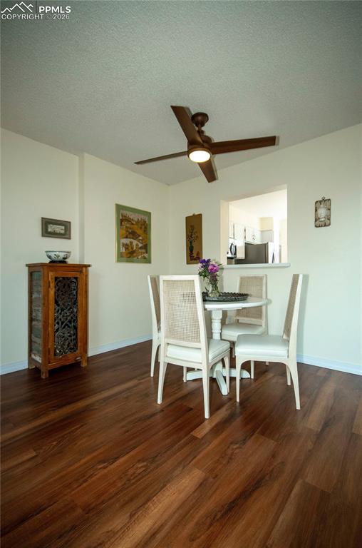 Image 8 of 49: Dining Area