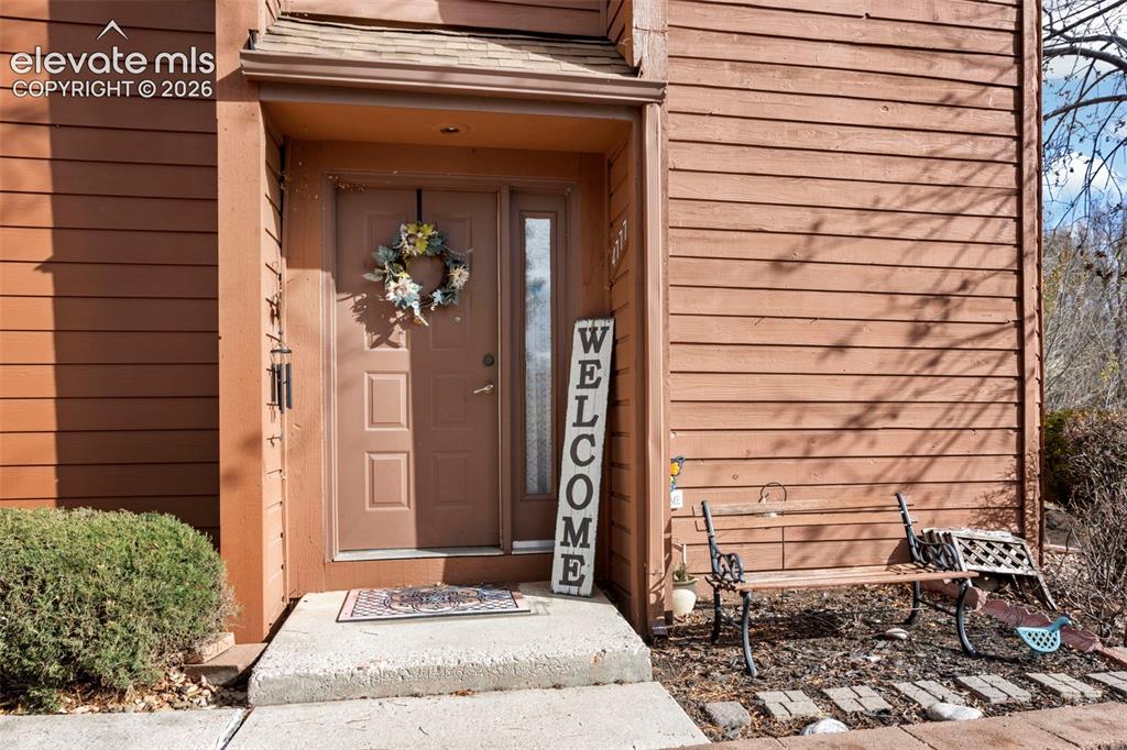 Image 2 of 20: Entry
