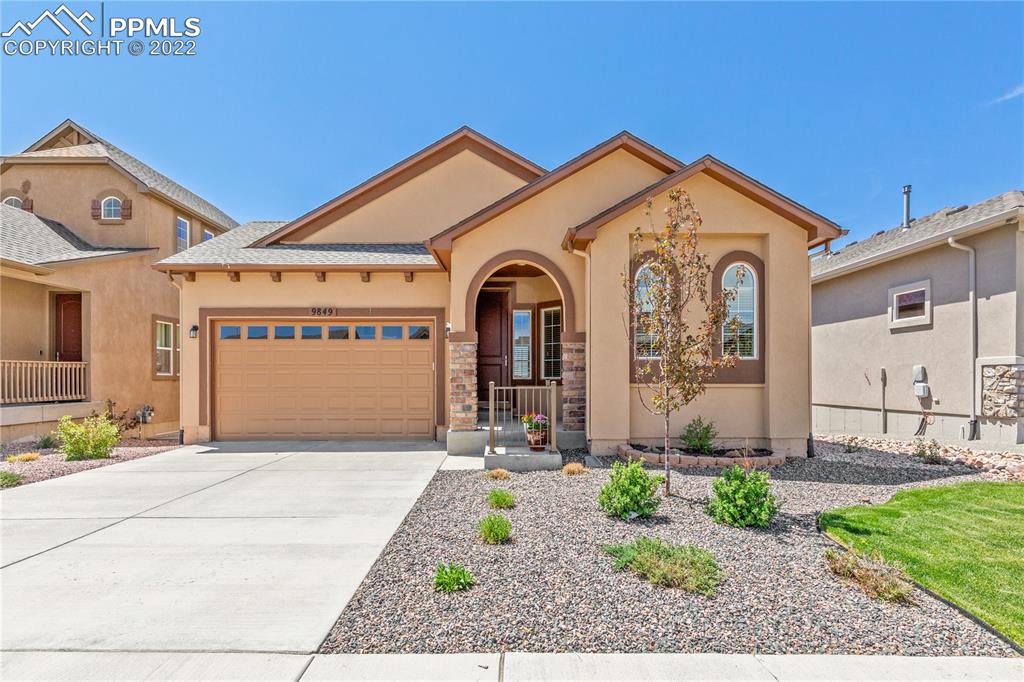 Listing 9599986, Image 1 of 29
