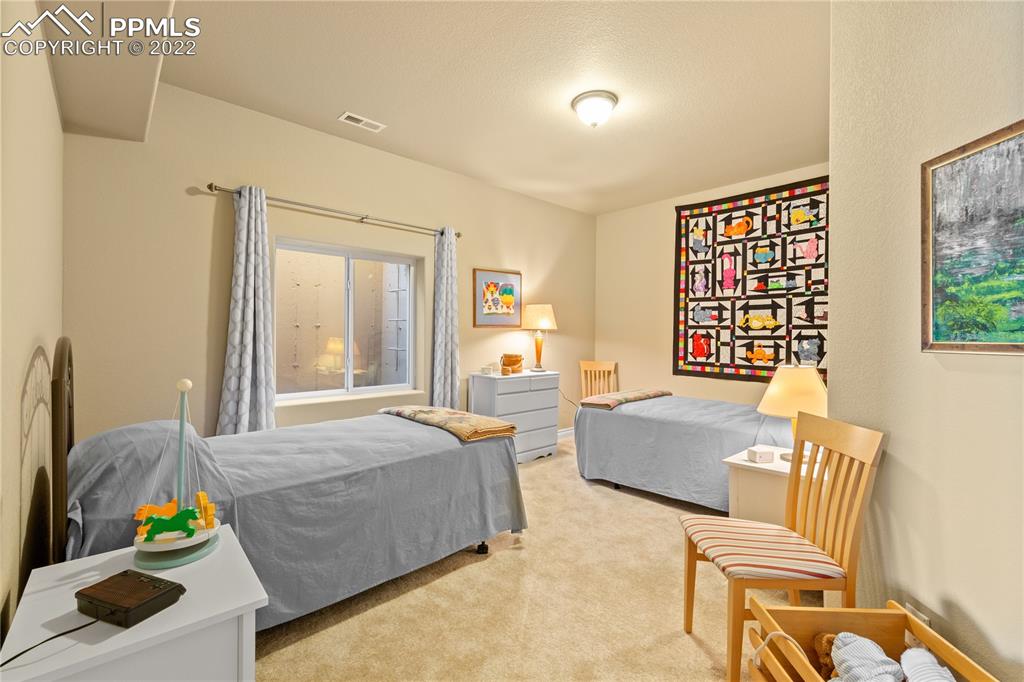 Listing 9599986, Image 21 of 29