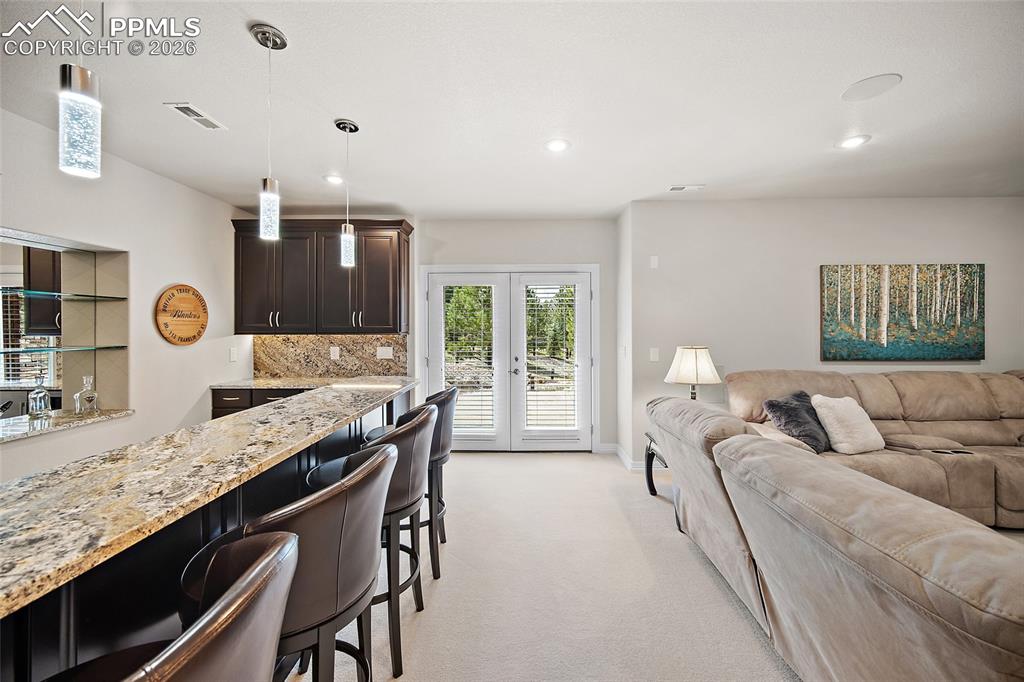 Image 34 of 50: Kitchen