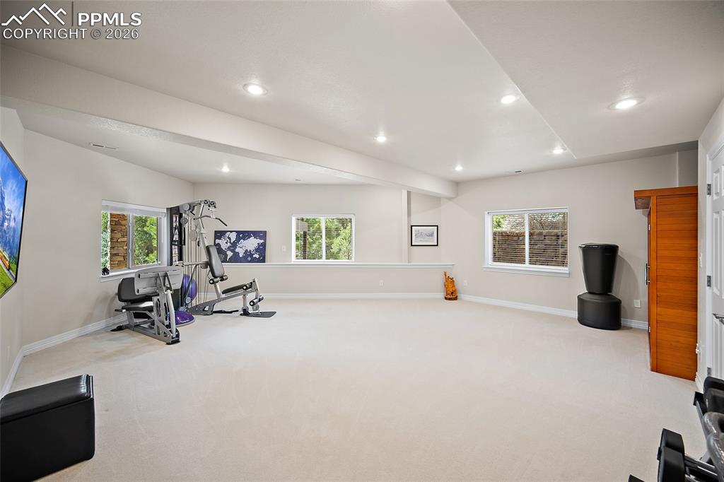 Image 39 of 50: Exercise Room