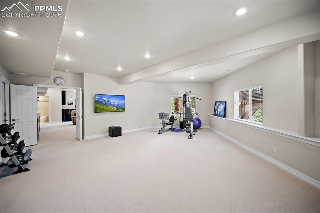 Image 40 of 50: Exercise Room