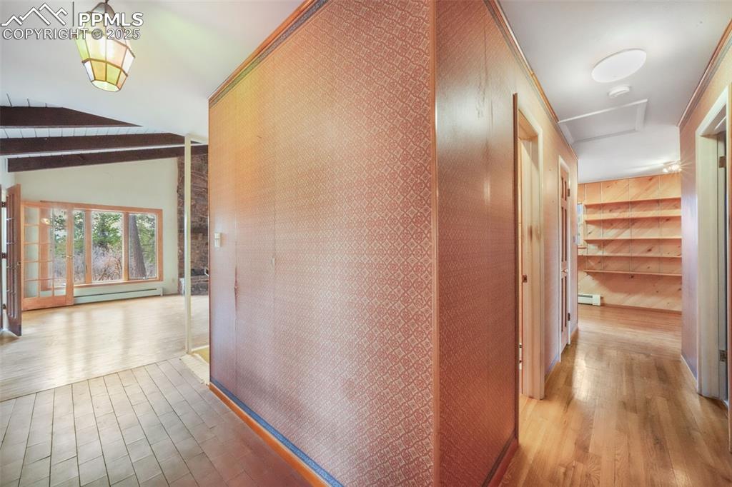 Image 13 of 50: Entry & Hallway 