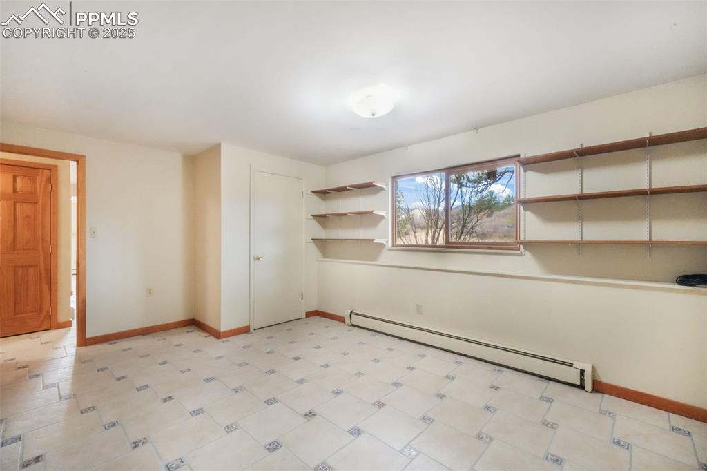 Image 28 of 50: Bedroom