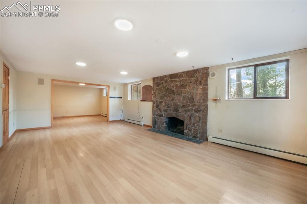 Image 32 of 50: Bonus Room